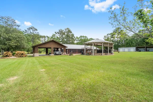 $675,000 | 51 Bullock Lane, Shepherd, TX 77371