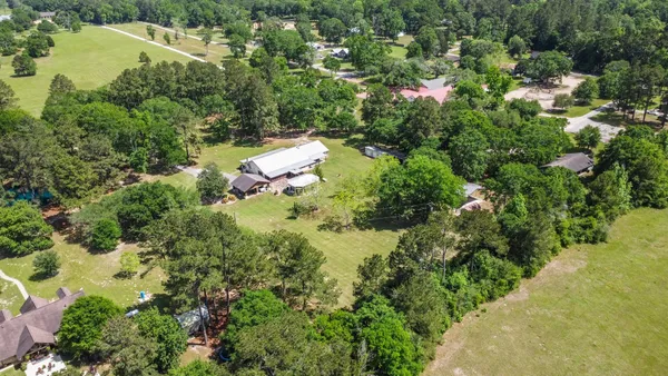 $675,000 | 51 Bullock Lane, Shepherd, TX 77371