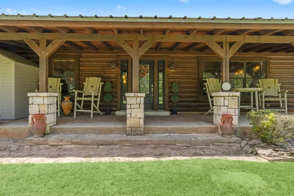 $675,000 | 51 Bullock Lane, Shepherd, TX 77371