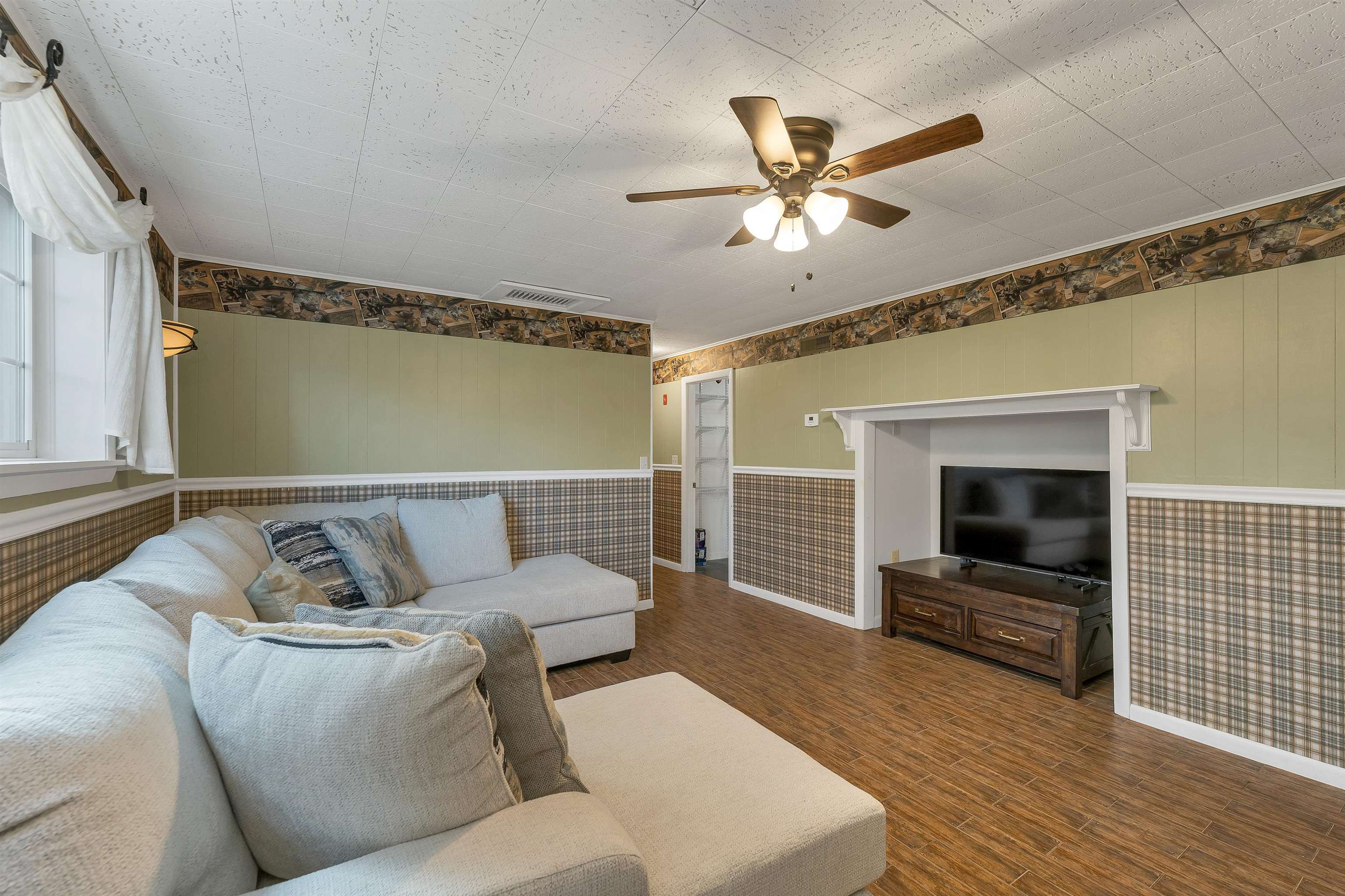 6 Castle Drive Hooksett, NH 03106 - Photo 19 of 42