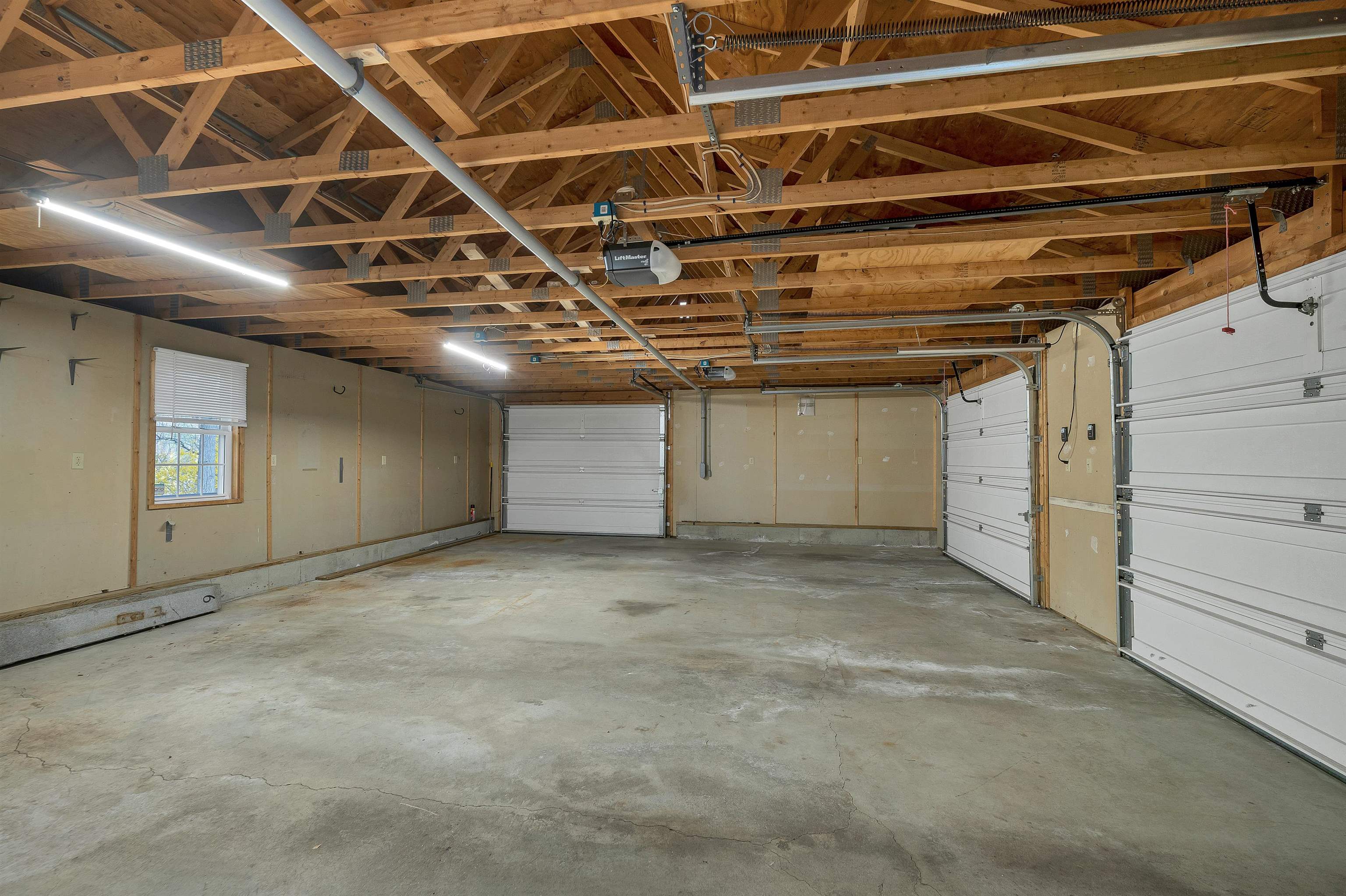6 Castle Drive Hooksett, NH 03106 - Photo 27 of 42