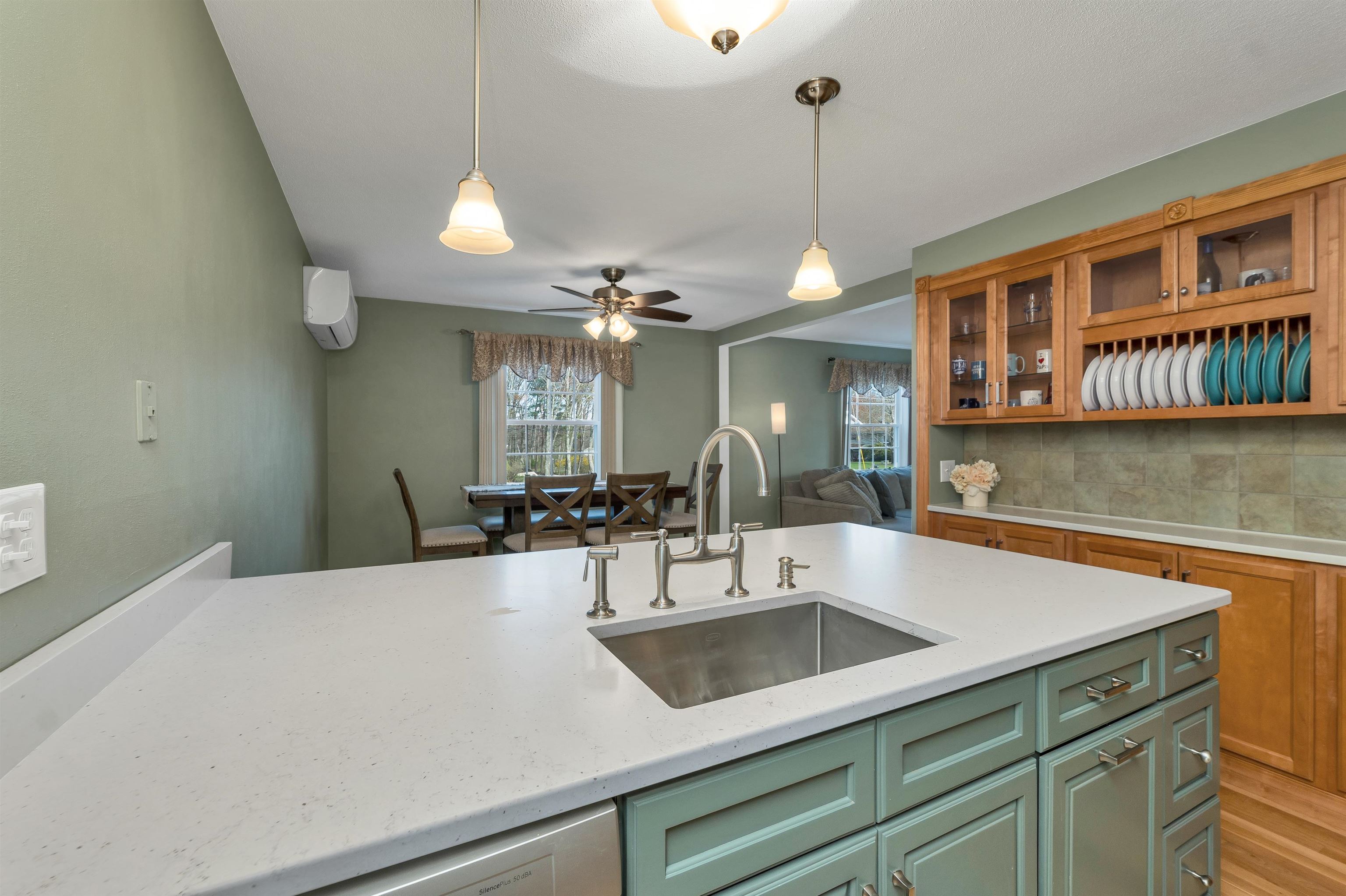 6 Castle Drive Hooksett, NH 03106 - Photo 8 of 42