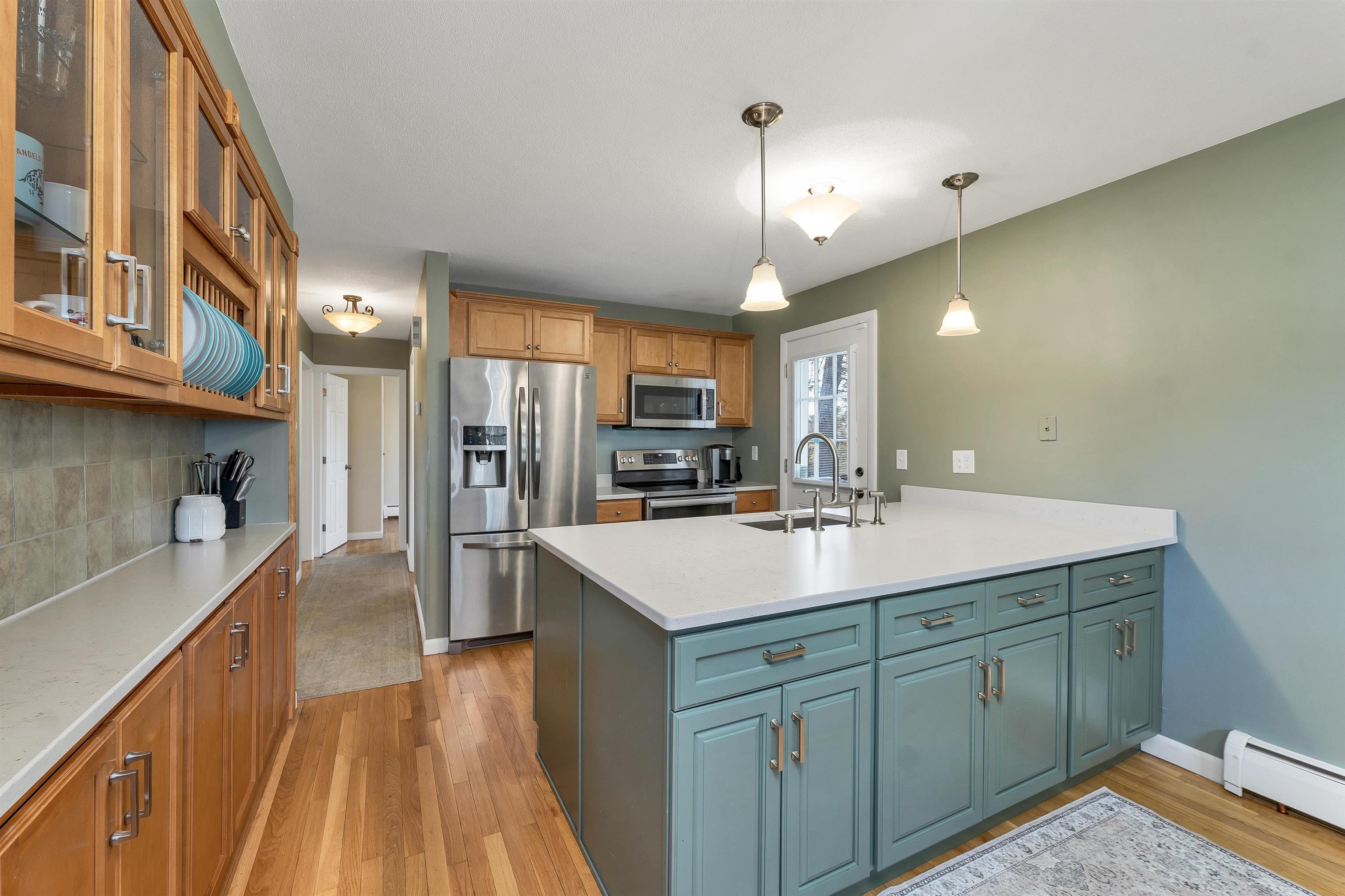 6 Castle Drive Hooksett, NH 03106 - Photo 10 of 42