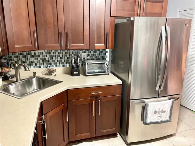 $2,650 | 165 Essex Avenue, Unit 504, Metuchen, NJ 08840