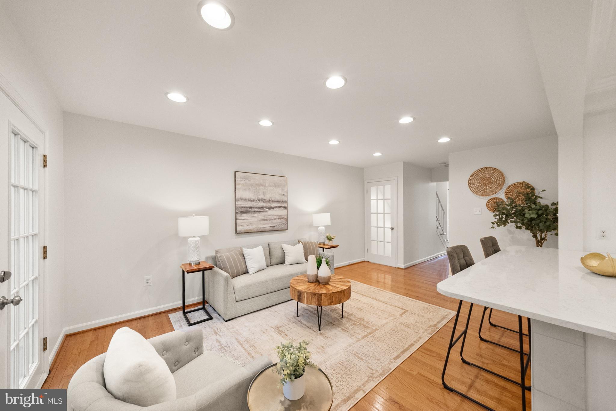 2311 Harleyford Court Reston, VA 20191 - Photo 12 of 46 Acess to the back patio