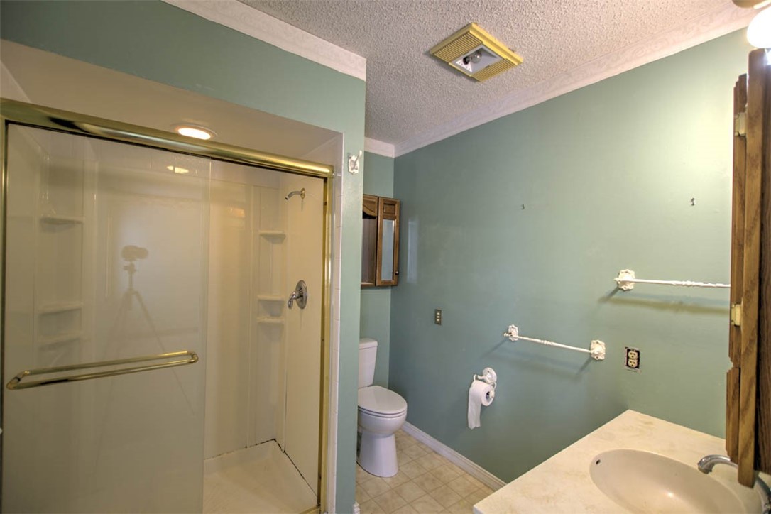 1051 Valley View Court Decatur, IL 62522 - Photo 21 of 27 Gallery Image 21