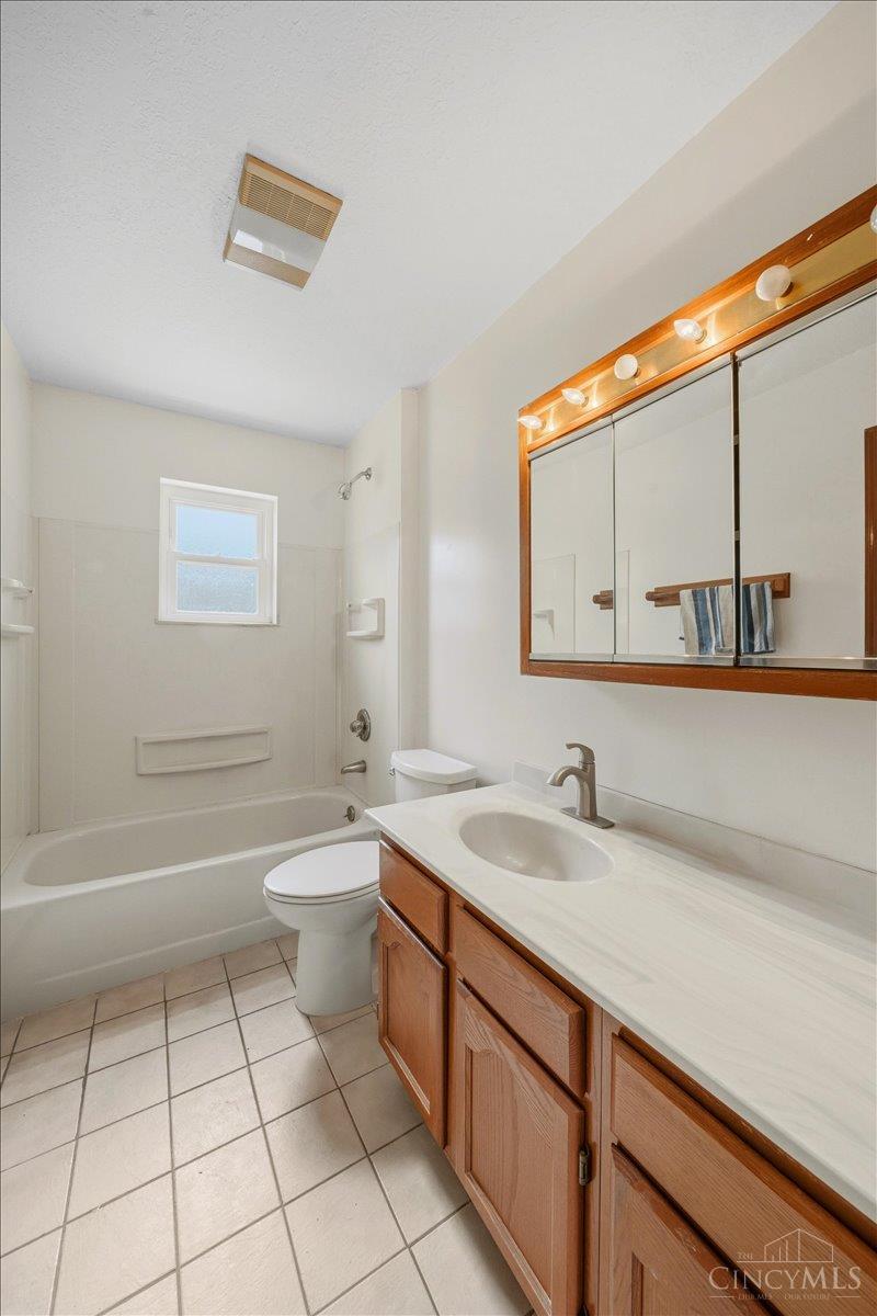 4770 Dent Road Cincinnati, OH 45248 - Photo 38 of 42