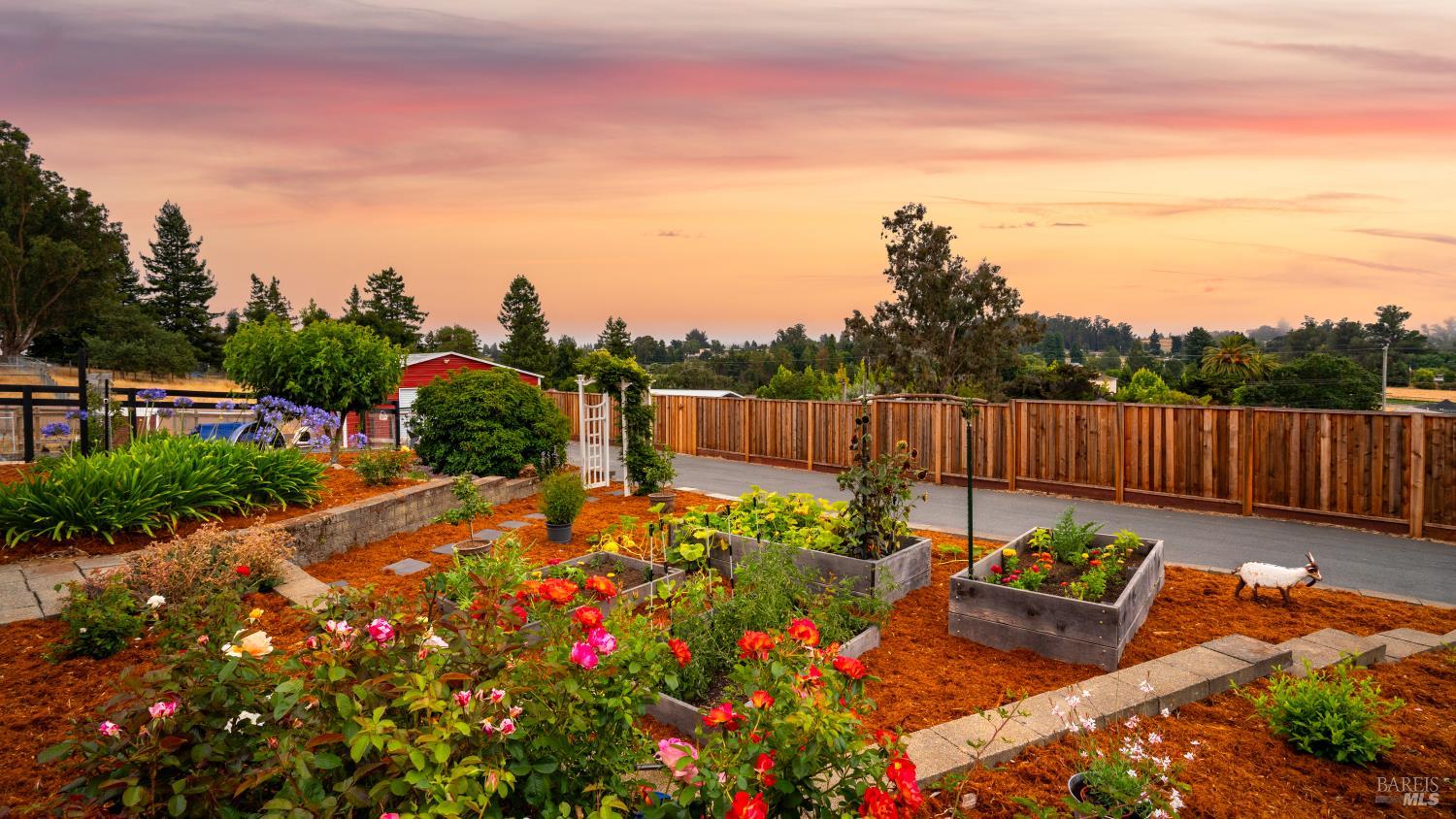 4175 Woodworth Road Sebastopol, CA 95472 - Photo 7 of 53