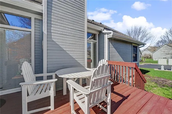 $325,000 | 6817 West 156th Terrace, Overland Park, KS 66223