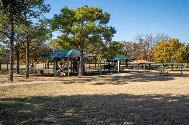 $365,000 | 2715 Tori Oak Trail, Corinth, TX 76210