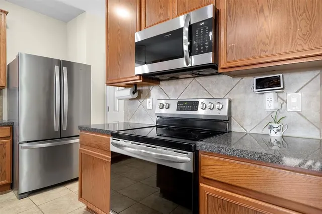 $365,000 | 2715 Tori Oak Trail, Corinth, TX 76210