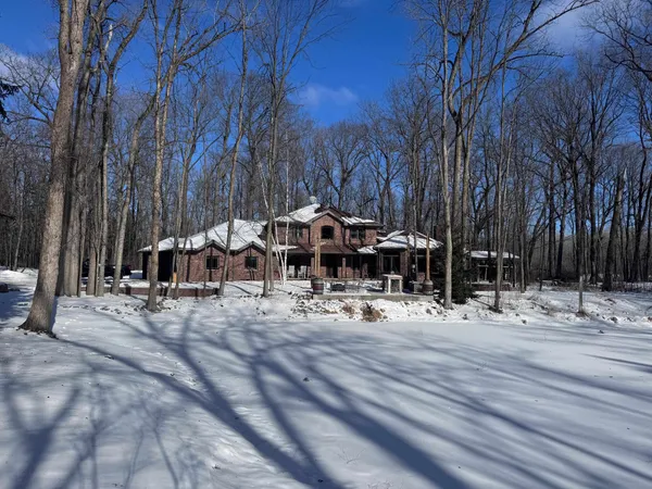 $789,999 | W2872 Cindy Court, Seymour, WI 54165