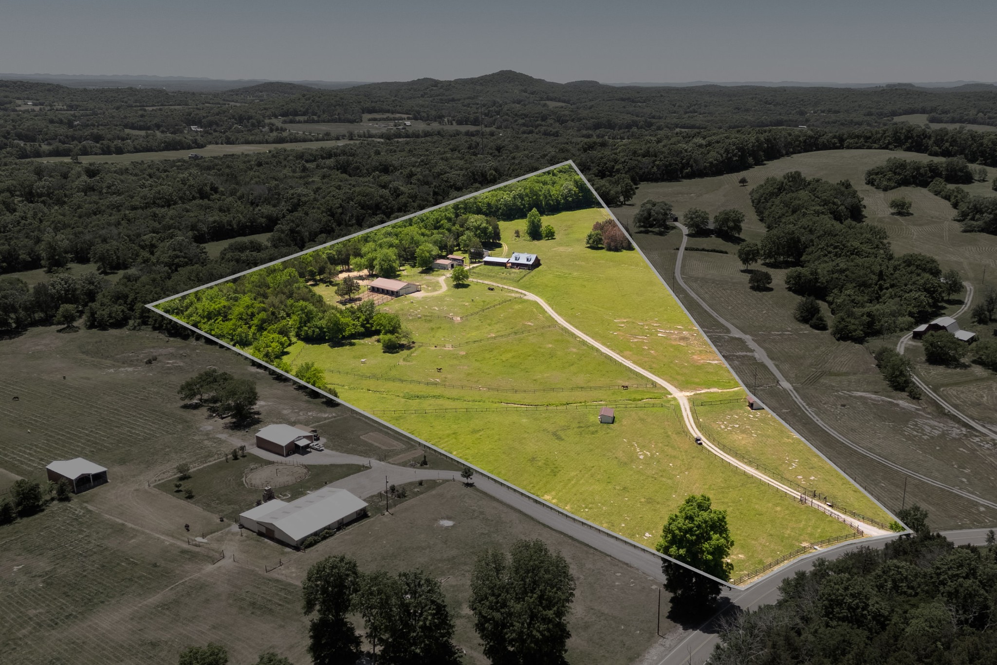 642 Beach Bottom Road Watertown, TN 37184 - Photo 5 of 48 an aerial view of a tennis court