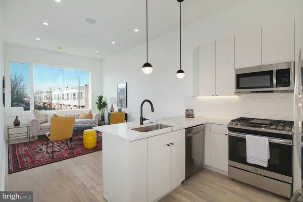 $1,700 | 2031 South 20th Street, Unit 7, Philadelphia, PA 19145