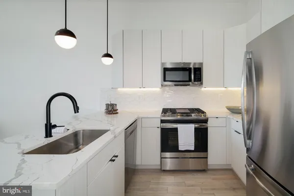 $1,700 | 2031 South 20th Street, Unit 7, Philadelphia, PA 19145