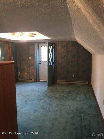 2402 Mountain Road Stroudsburg, PA 18360 - Photo 14 of 20