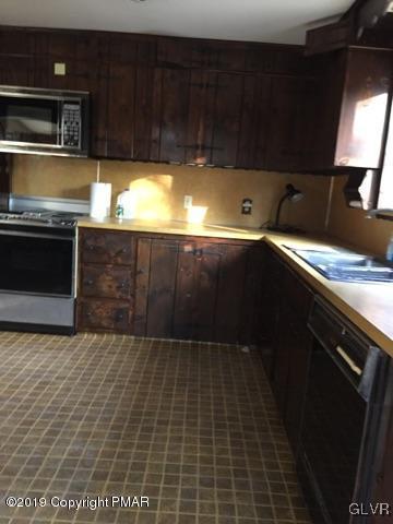 2402 Mountain Road Stroudsburg, PA 18360 - Photo 18 of 20
