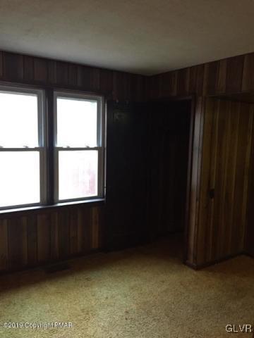 2402 Mountain Road Stroudsburg, PA 18360 - Photo 4 of 20
