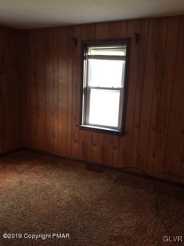 2402 Mountain Road Stroudsburg, PA 18360 - Photo 5 of 20