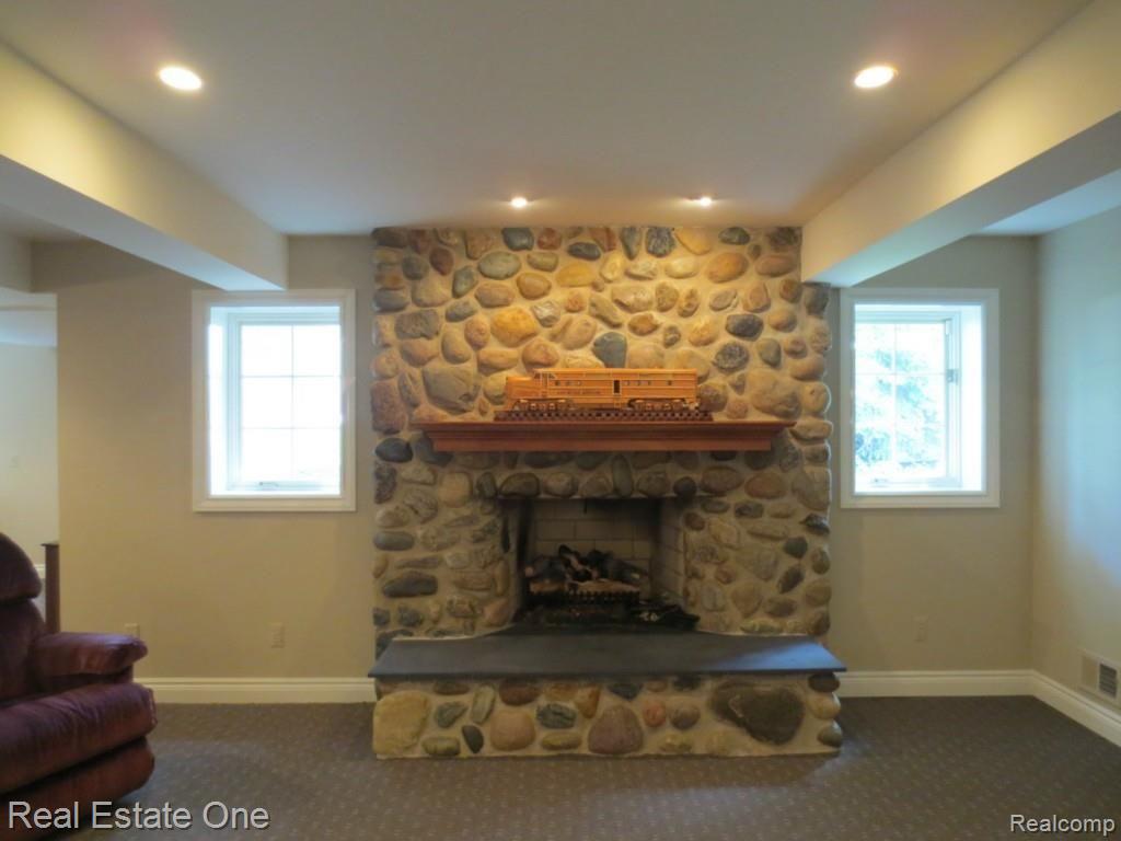 1330 New Love Lane Rochester, MI 48309 - Photo 40 of 43 IMG_5116 - Copy.jpg