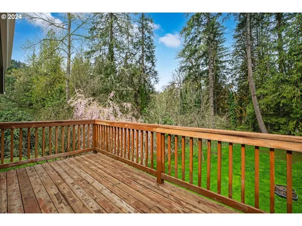 $825,000 | 18389 South Winnifred Avenue, Molalla, OR 97038