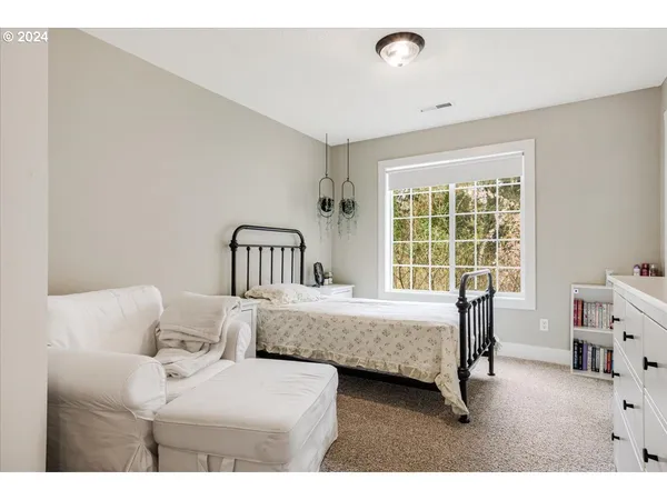 $825,000 | 18389 South Winnifred Avenue, Molalla, OR 97038