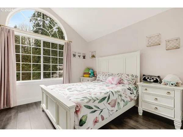 $825,000 | 18389 South Winnifred Avenue, Molalla, OR 97038