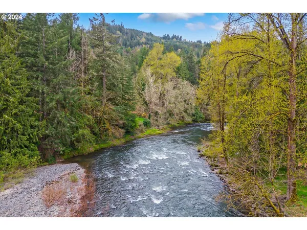 $825,000 | 18389 South Winnifred Avenue, Molalla, OR 97038