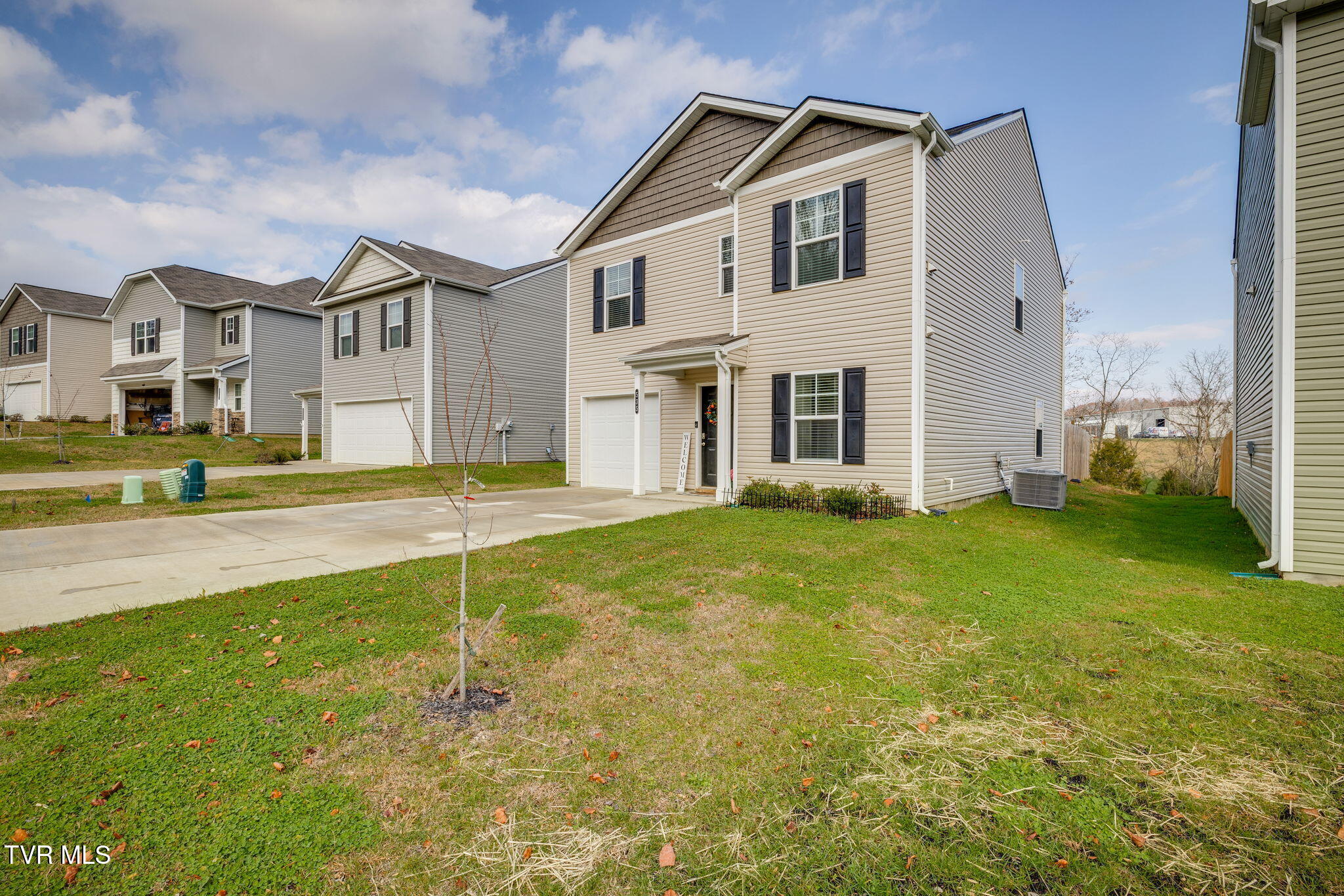 535 Cox Hollow Road Kingsport, TN 37663 - Photo 3 of 30 003