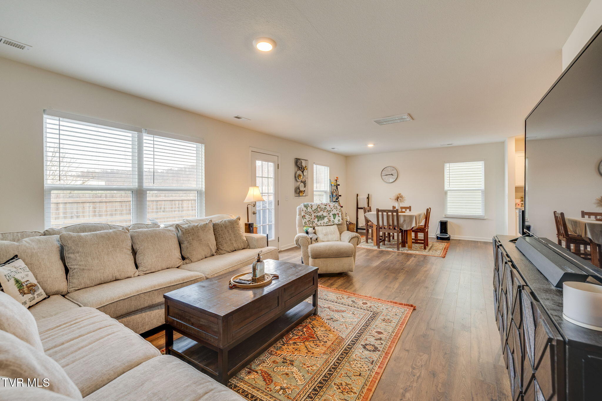 535 Cox Hollow Road Kingsport, TN 37663 - Photo 7 of 30 007