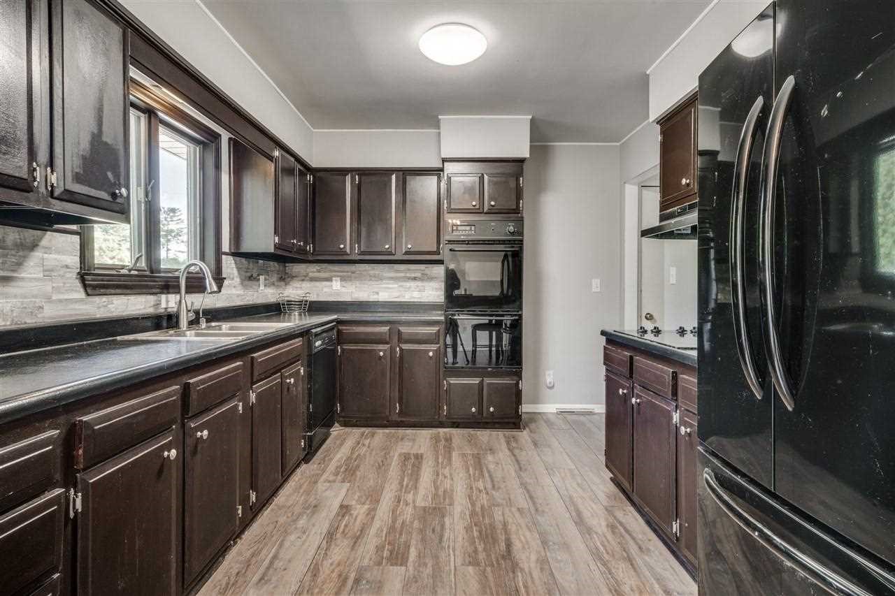 2174 West Reid Road Flint, MI 48507 - Photo 7 of 33 Gallery Image 7