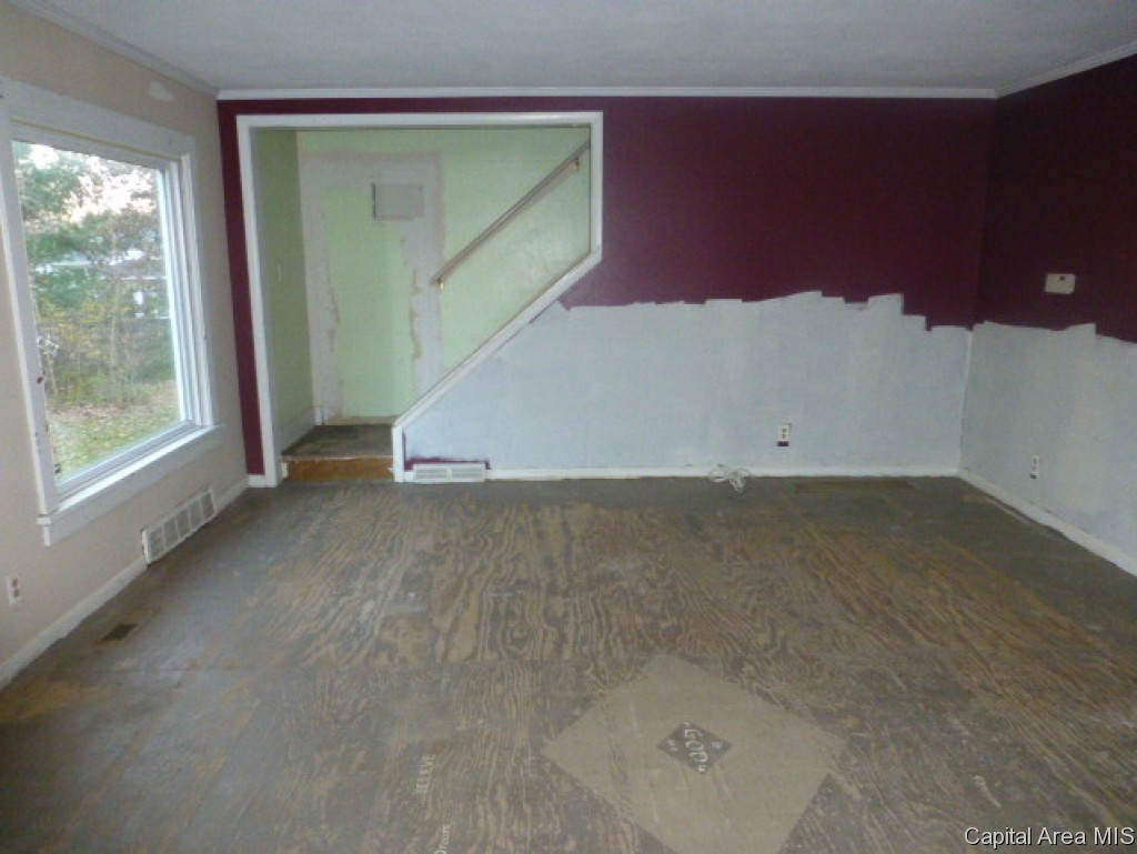 830 South 18th Street Decatur, IL 62521 - Photo 3 of 17