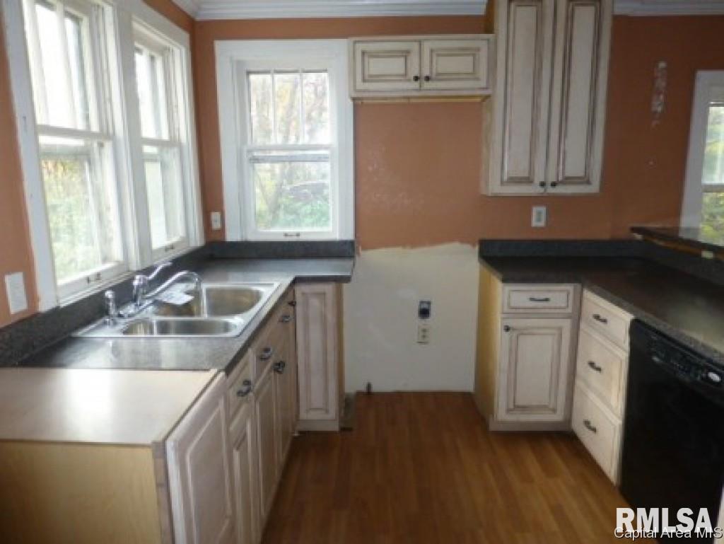 830 South 18th Street Decatur, IL 62521 - Photo 4 of 17