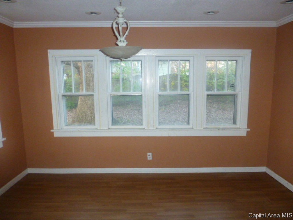 830 South 18th Street Decatur, IL 62521 - Photo 5 of 17