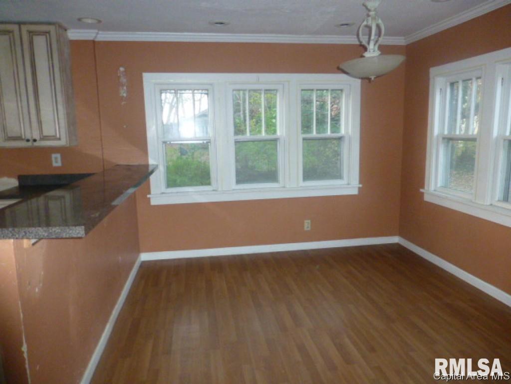 830 South 18th Street Decatur, IL 62521 - Photo 6 of 17