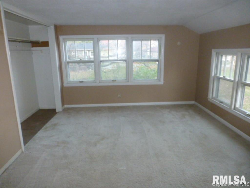 830 South 18th Street Decatur, IL 62521 - Photo 8 of 17
