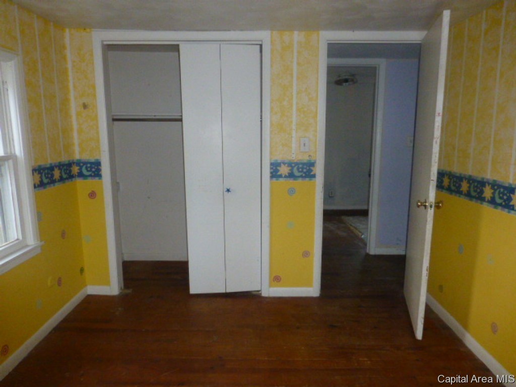 830 South 18th Street Decatur, IL 62521 - Photo 9 of 17