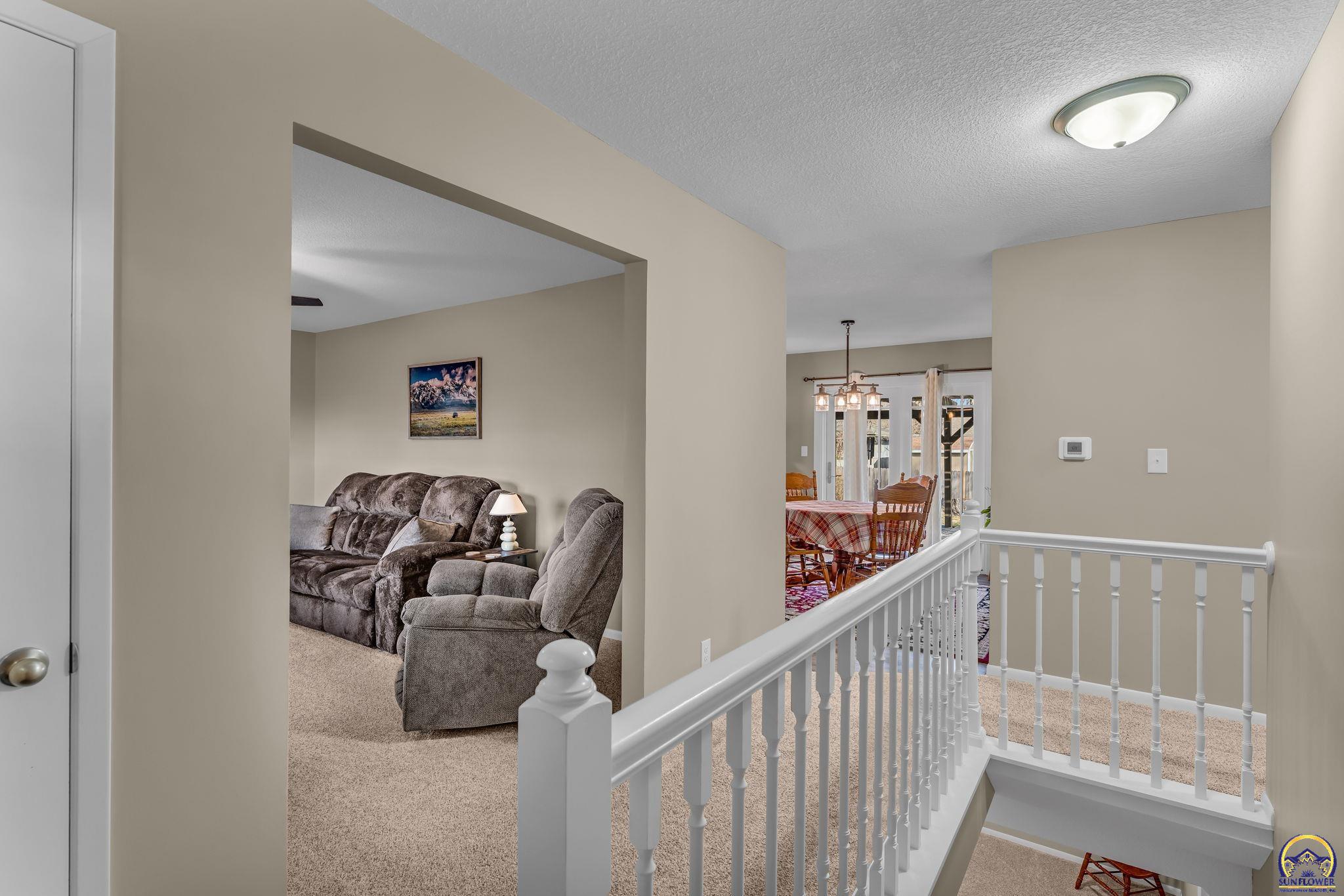 4012 Southwest 35th Terrace Topeka, KS 66614 - Photo 4 of 28