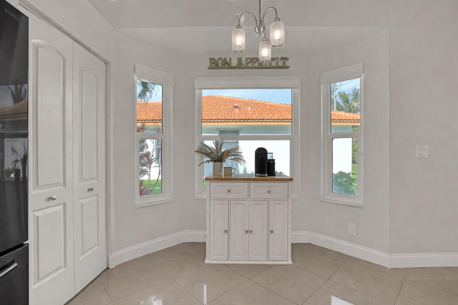 5770 Aspen Ridge Circle Delray Beach, FL 33484 - Photo 22 of 60 Kitchen