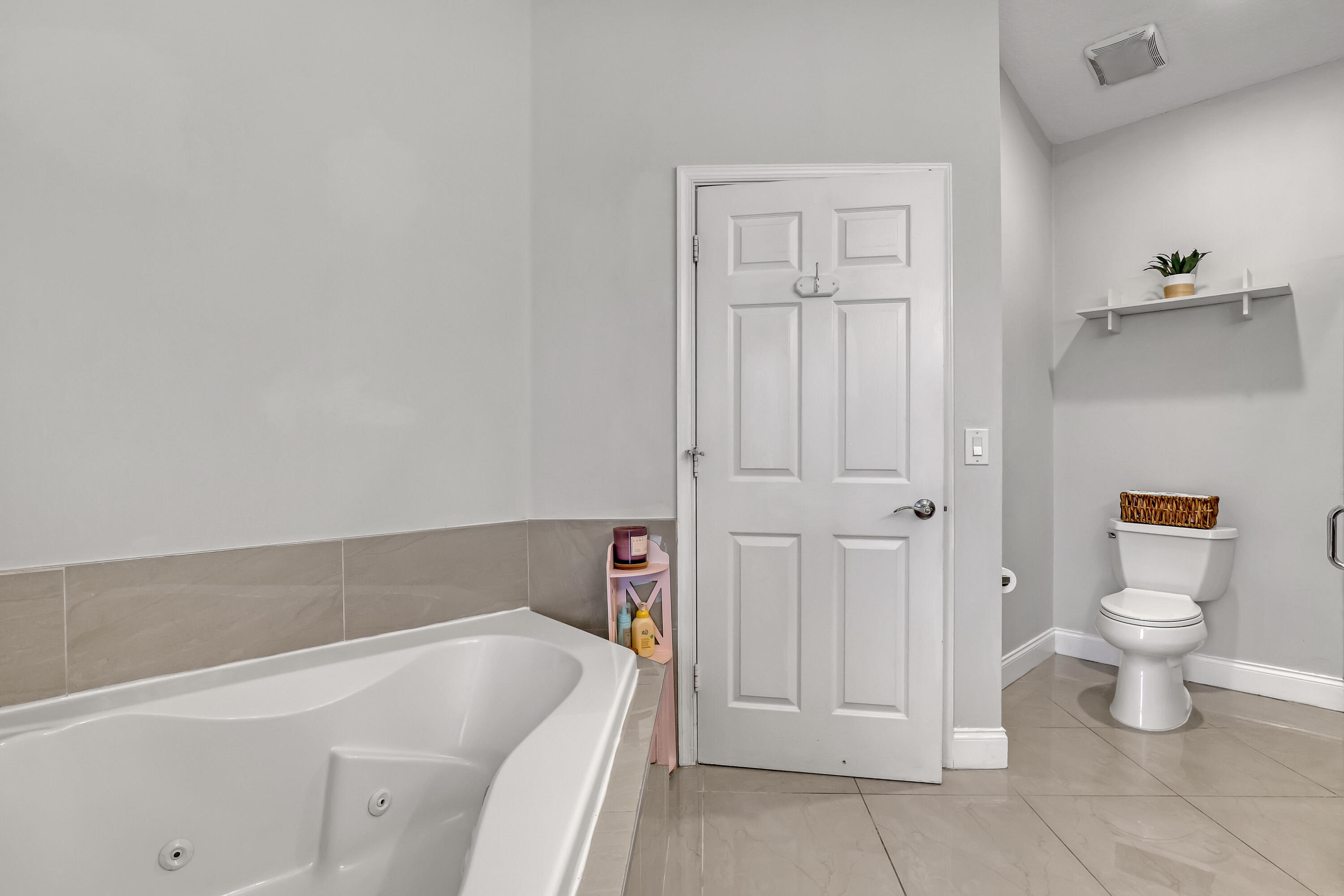 5770 Aspen Ridge Circle Delray Beach, FL 33484 - Photo 28 of 60 Primary bathroom