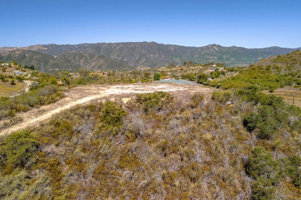 27 Daily Road Fallbrook, CA 92028 - Photo 4 of 34