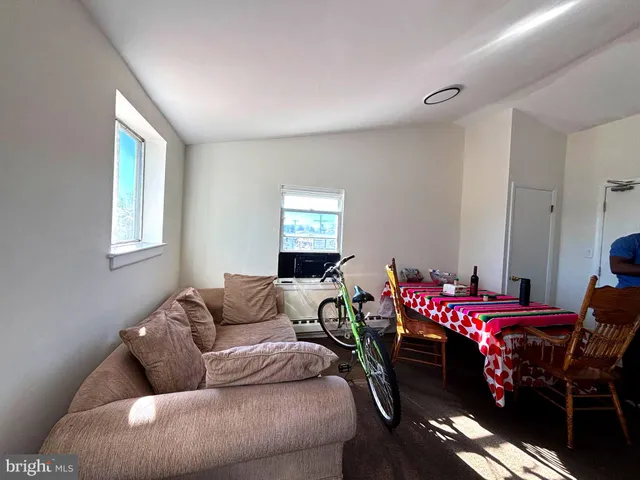 $1,200 | 117 North Black Horse Pike, Unit B, Blackwood, NJ 08012