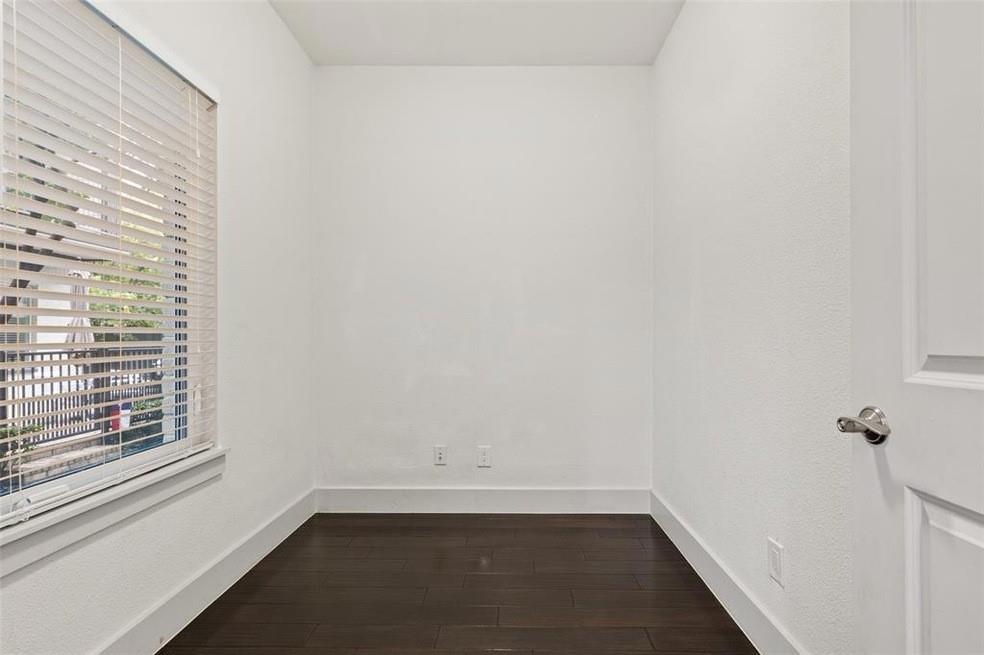 5924 Hudson Street, Unit F Dallas, TX 75206 - Photo 24 of 25 a small space with a window