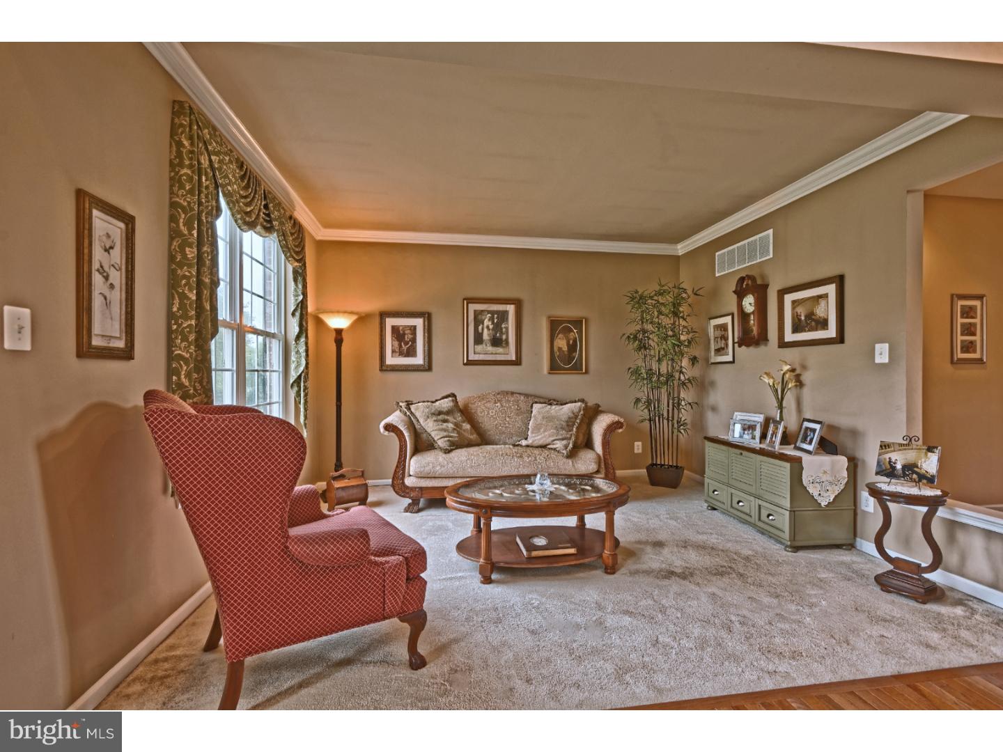 563 Thackery Court Mickleton, NJ 08056 - Photo 4 of 25