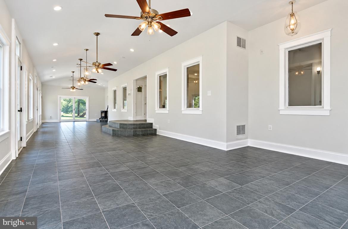 2313 Bidle Road Middletown, MD 21769 - Photo 5 of 30 Gallery Image 5