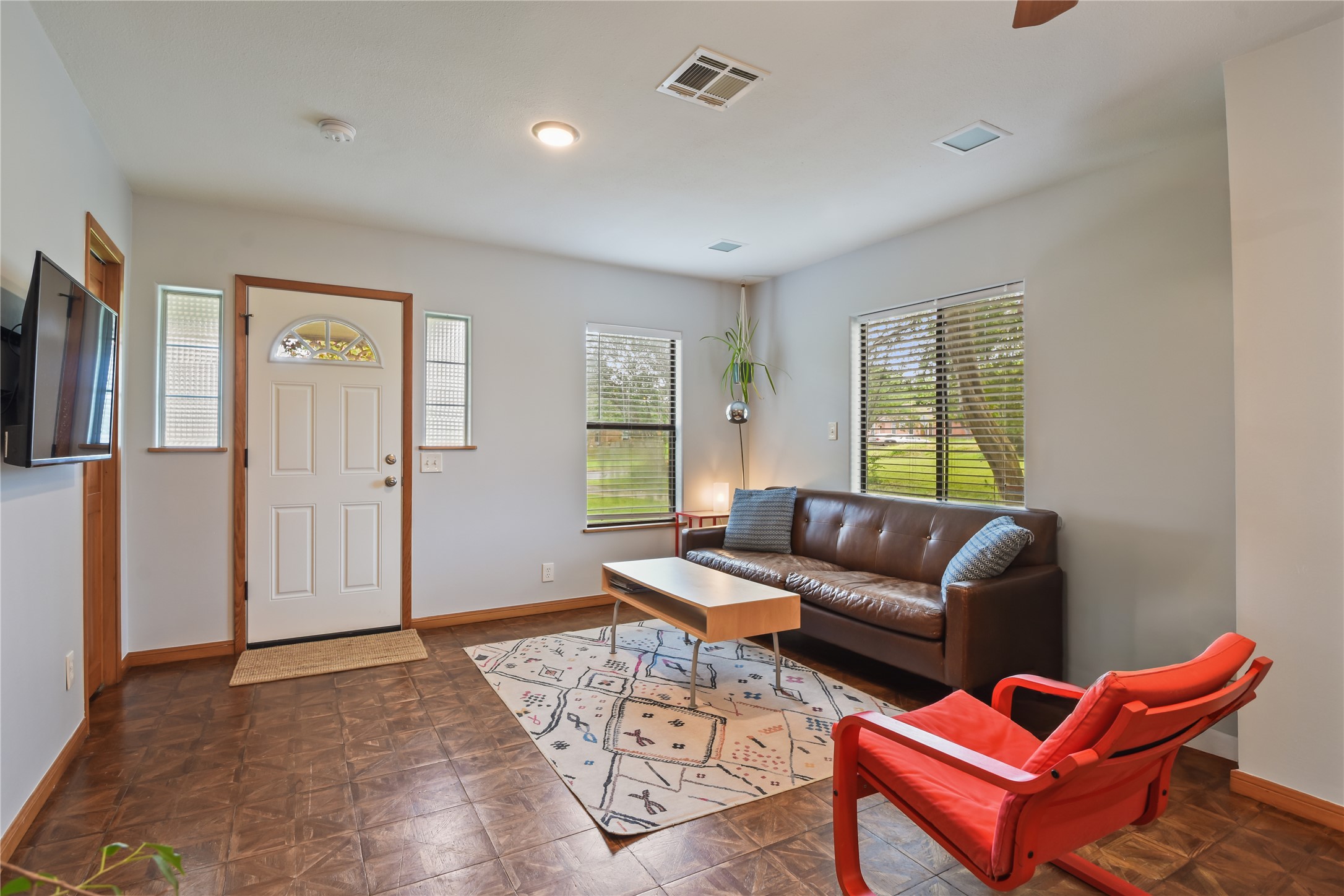528 Old McDade Road Elgin, TX 78621 - Photo 7 of 40