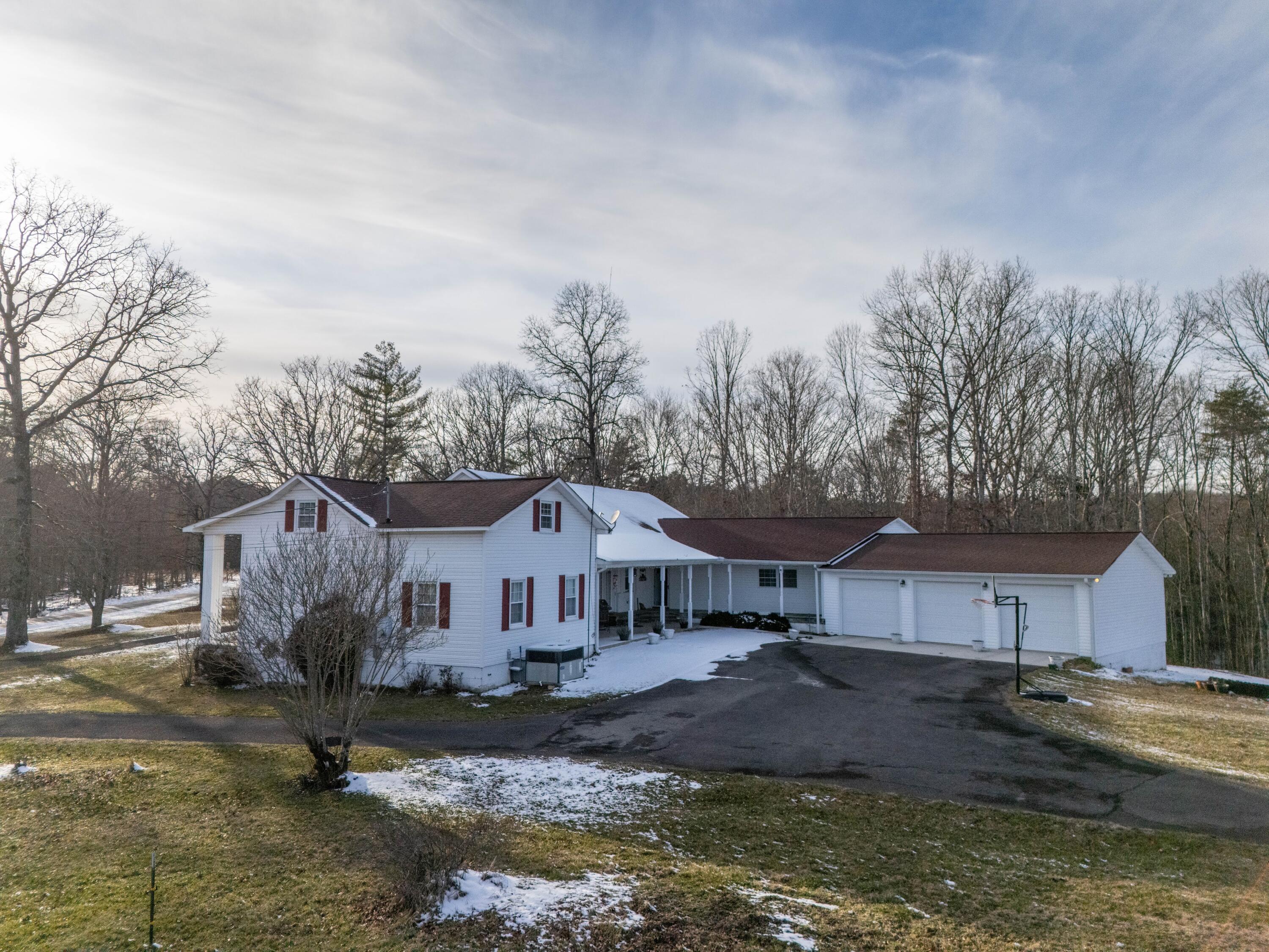 7055 Mooneyham Lonewood Road Spencer, TN 38585 - Photo 4 of 47 DJI_20260201153746_0349_D