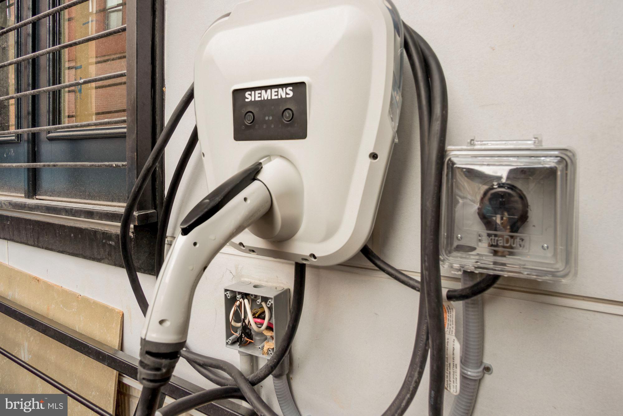 2717 Ontario Road Northwest, Unit 401 Washington, DC 20009 - Photo 18 of 19 Electric Vehicle Charger