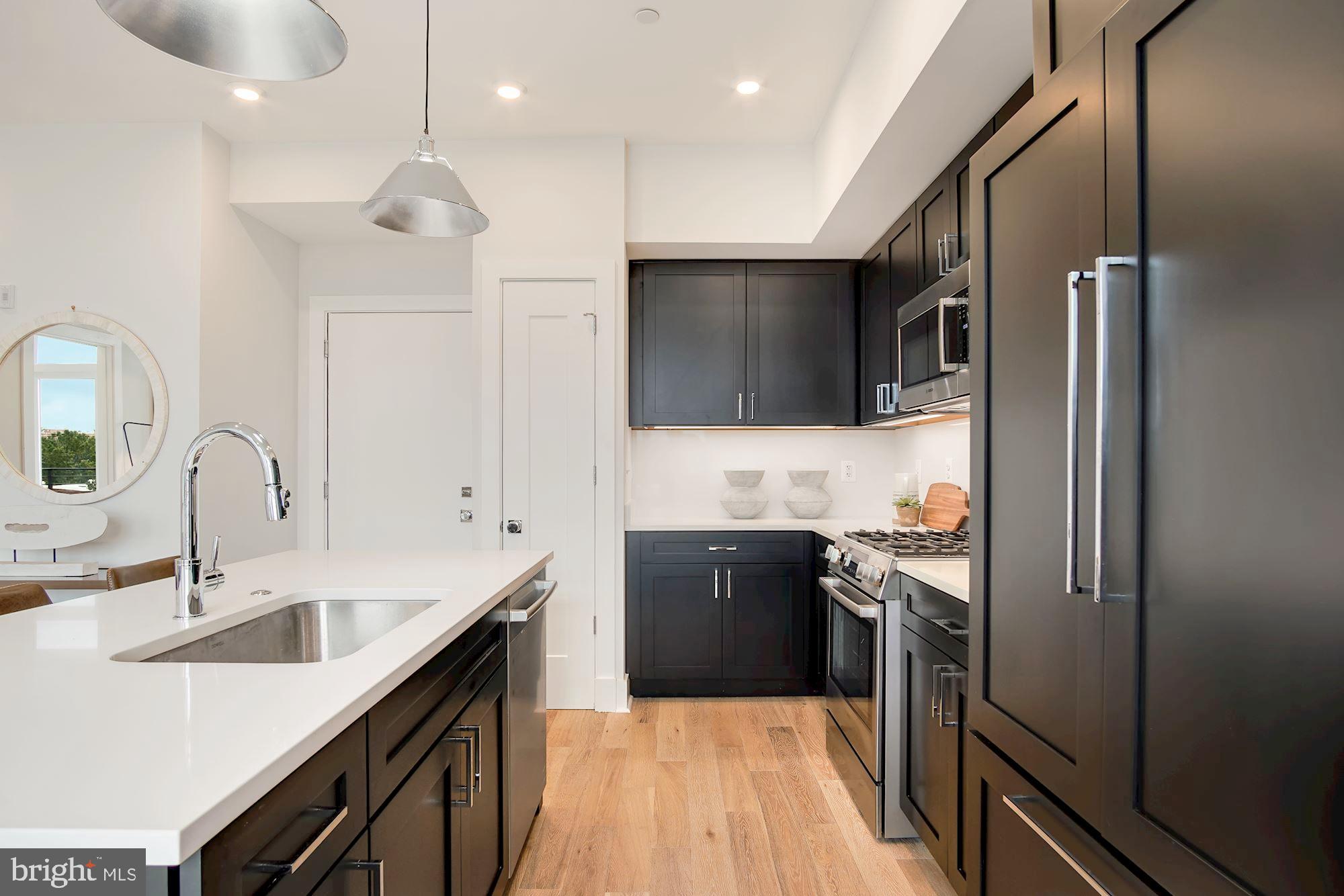 2717 Ontario Road Northwest, Unit 401 Washington, DC 20009 - Photo 4 of 19 Kitchen
