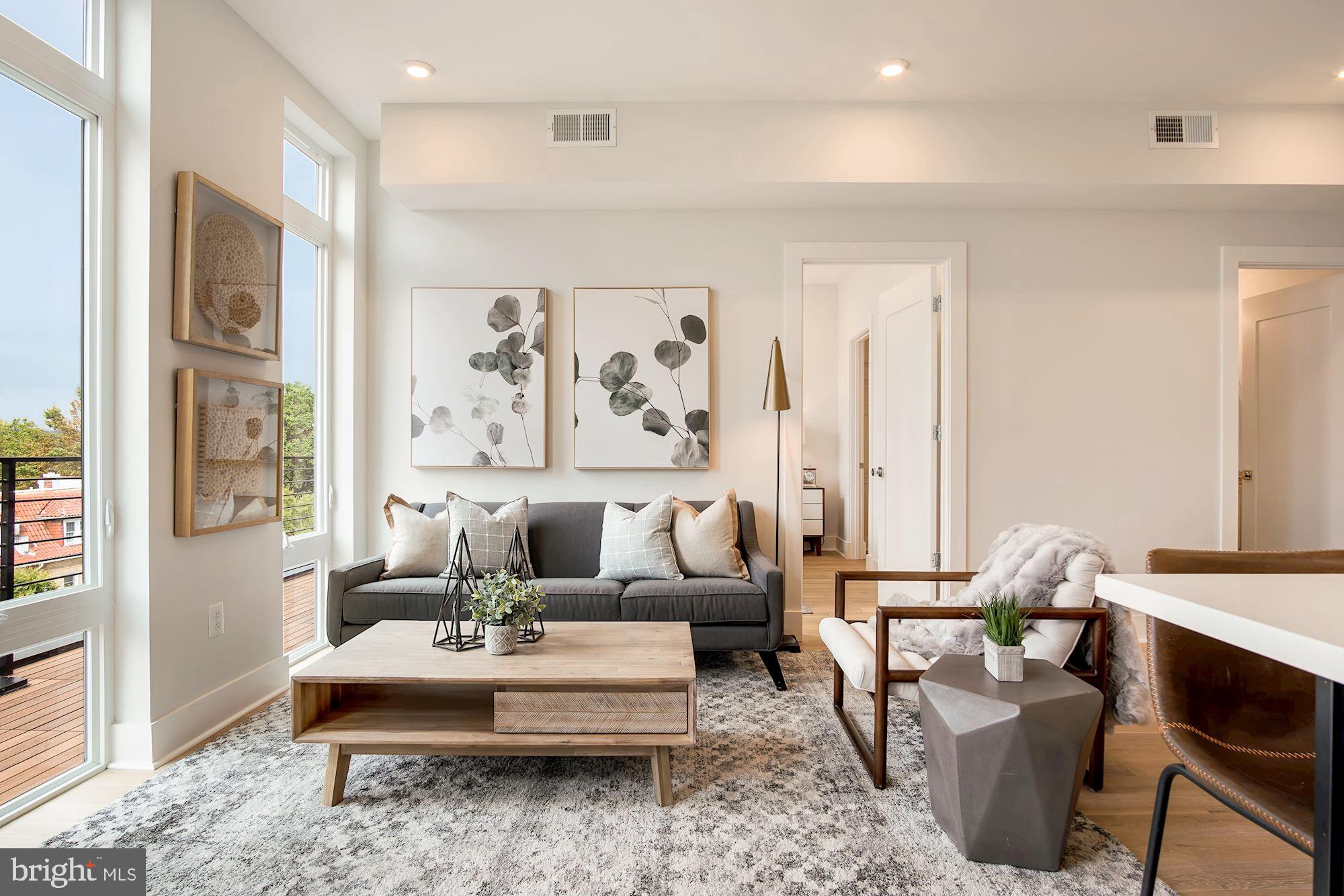 2717 Ontario Road Northwest, Unit 401 Washington, DC 20009 - Photo 6 of 19 Living Room
